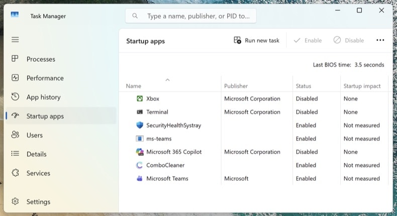 Verificación de la eliminación del malware en la pestaña Aplicaciones de arranque del Administrador de tareas de Windows 11